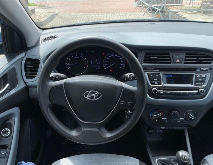 Hyundai i20 9