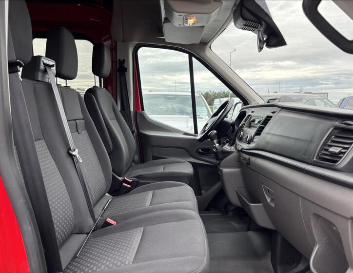 Ford Transit 19