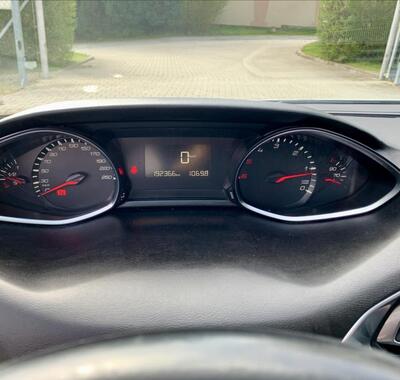 Peugeot 308 8