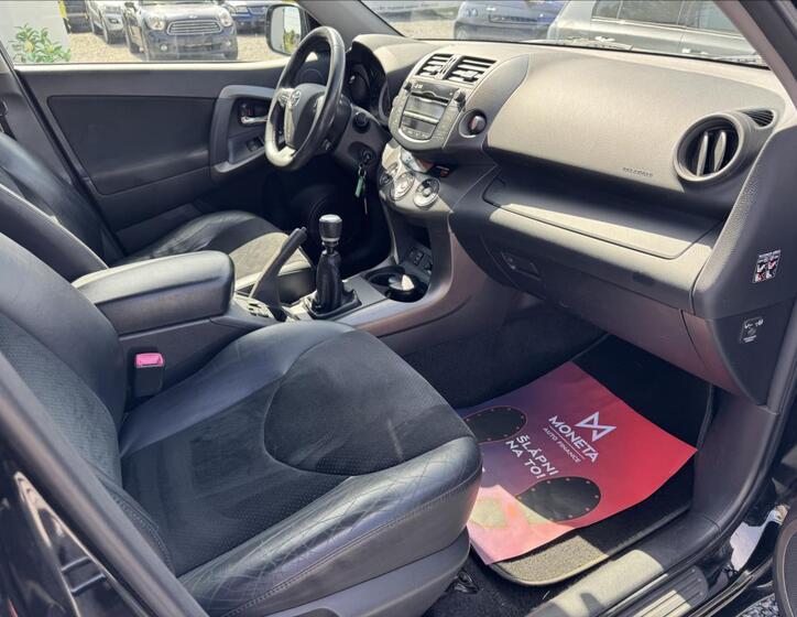 Toyota RAV4 17