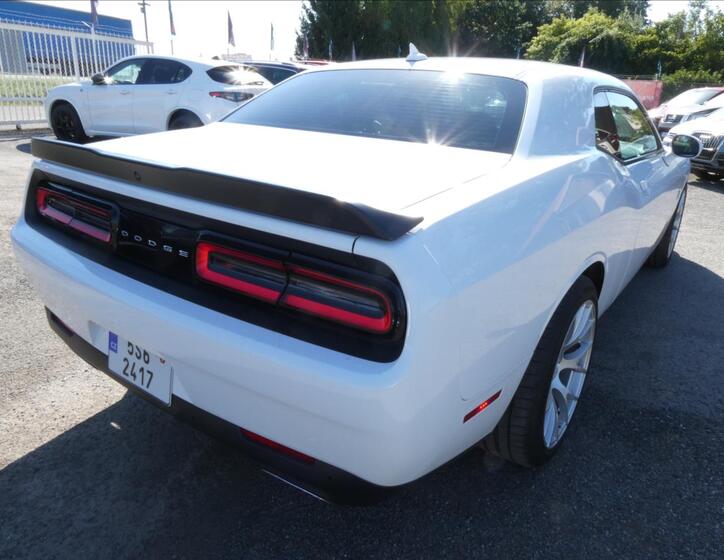 Dodge Challenger 10