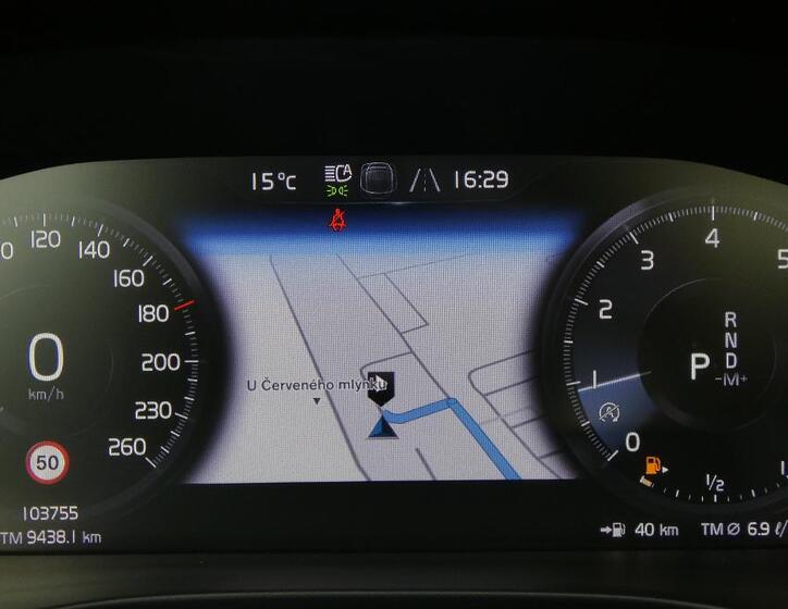 Volvo XC40 13