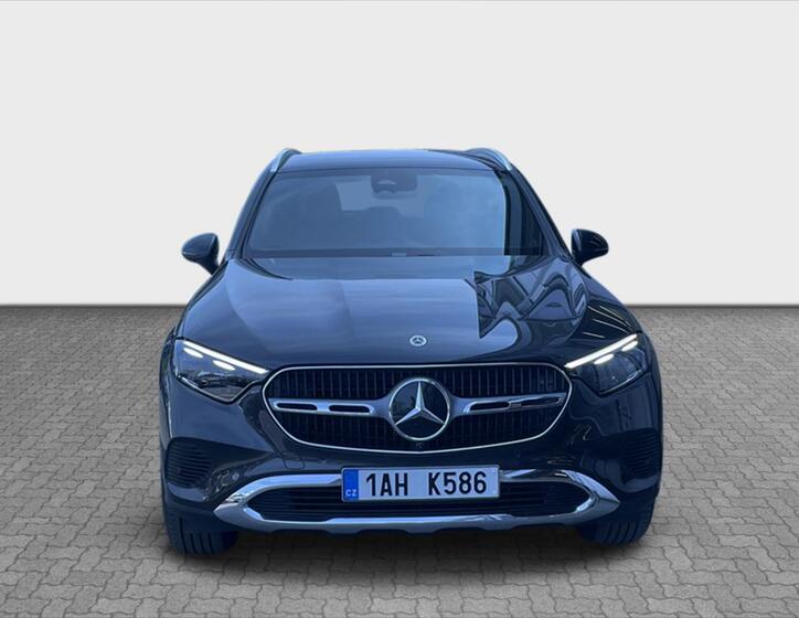 Mercedes-Benz GLC 8