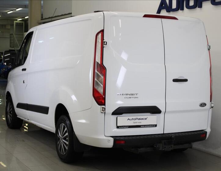Ford Transit Custom 3
