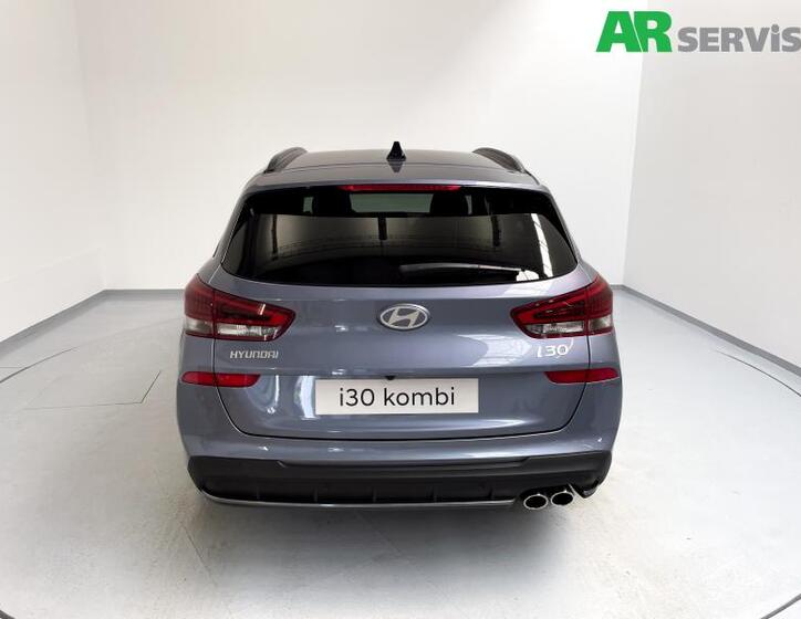 Hyundai i30 4