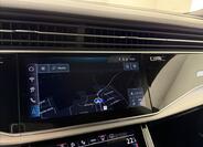 Audi Q8 24