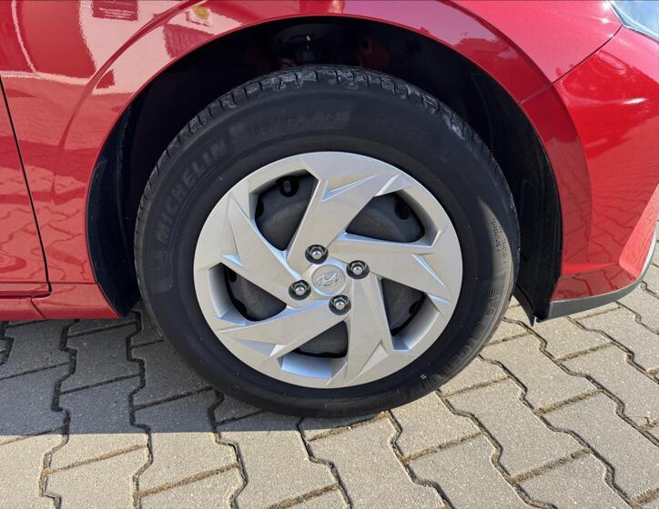 Hyundai i20 9