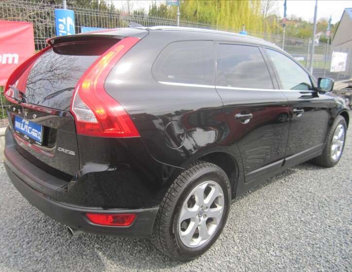Volvo XC60 4