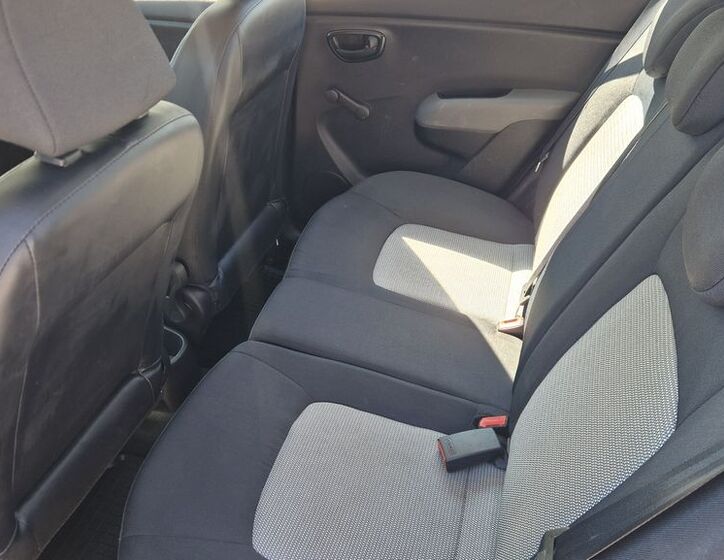 Hyundai i10 9