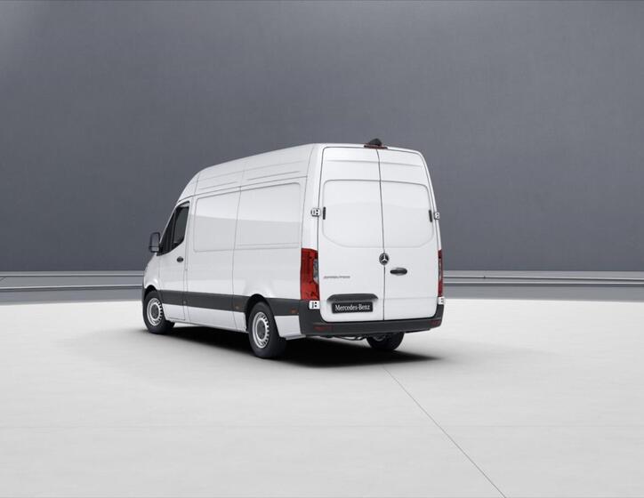 Mercedes-Benz Sprinter 2