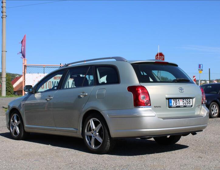Toyota Avensis 7