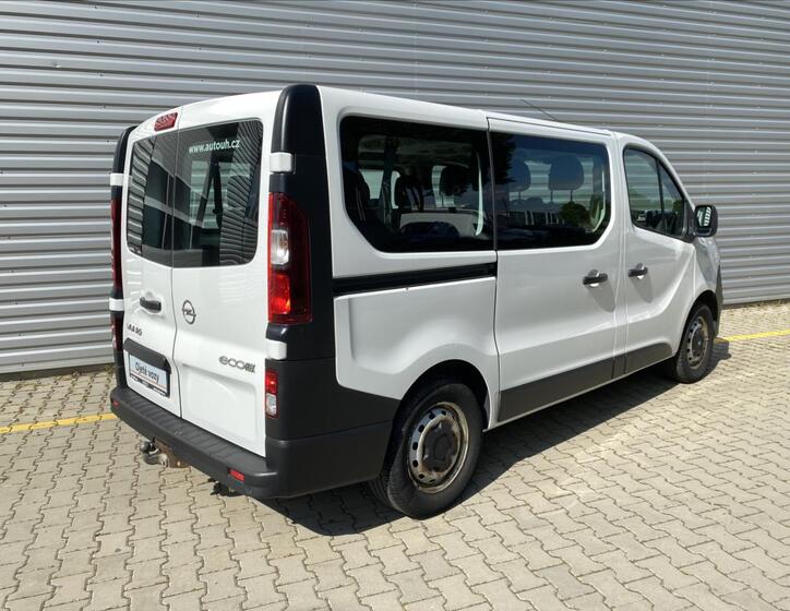 Opel Vivaro 2