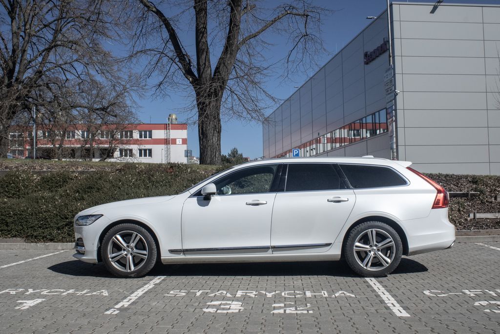 Volvo V90
