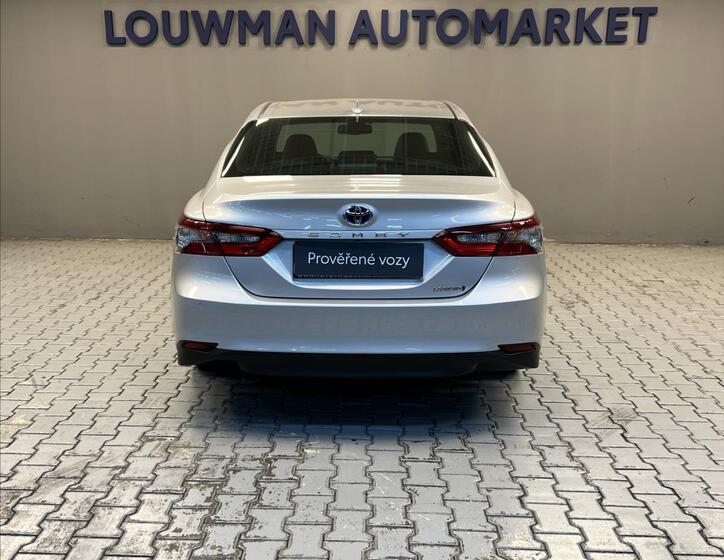 Toyota Camry 14