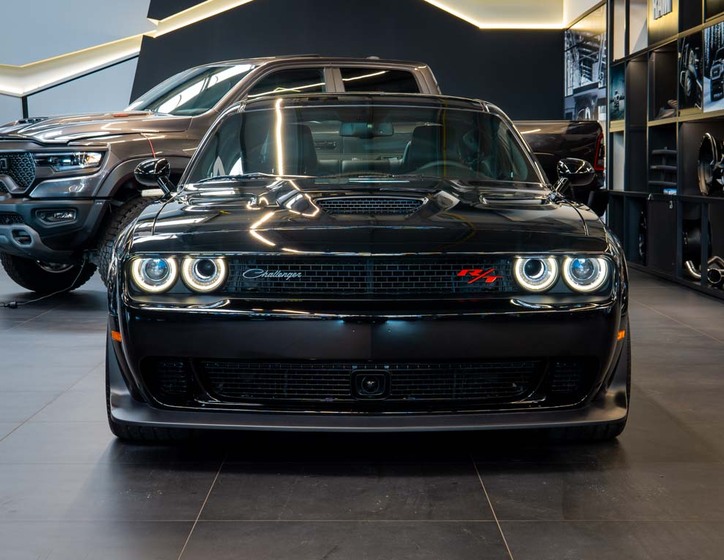 Dodge Challenger 11