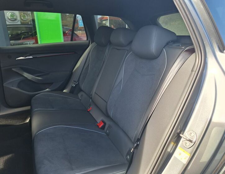 Škoda Superb 8