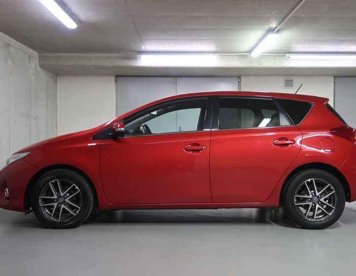 Toyota Auris 8