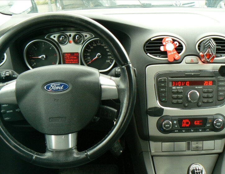Ford Focus 12