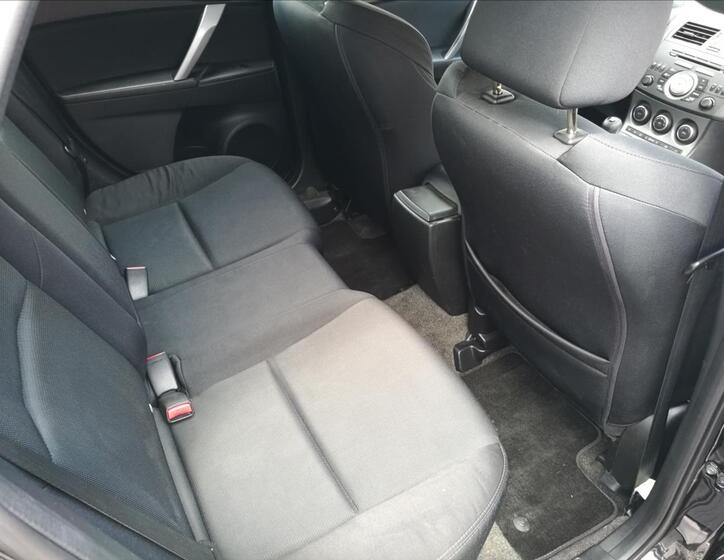 Mazda 3 15