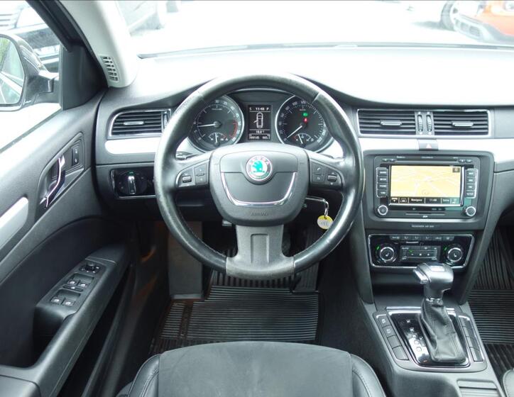 Škoda Superb 19