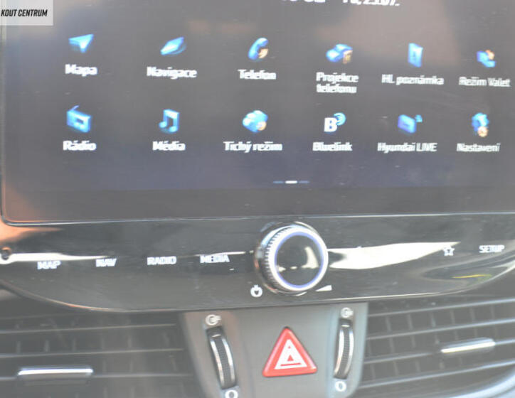 Hyundai i30 24