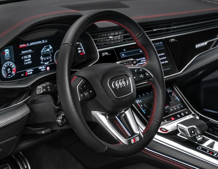 Audi SQ8 14