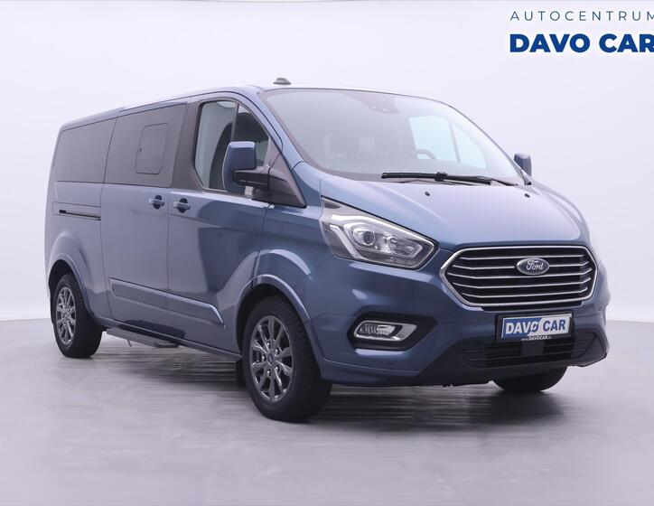 Ford Tourneo Custom 1