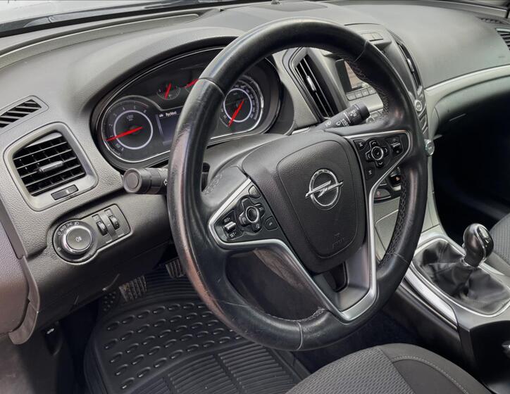 Opel Insignia 12