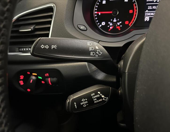 Audi Q3 15