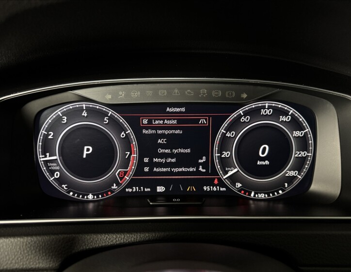 Volkswagen Golf 27