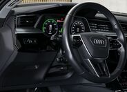 Audi e-tron 15