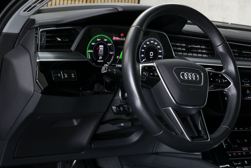 Audi e-tron