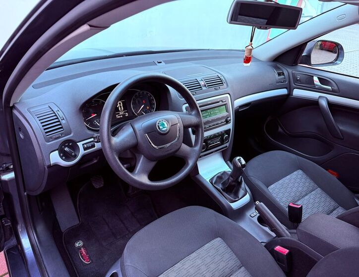 Škoda Octavia 12