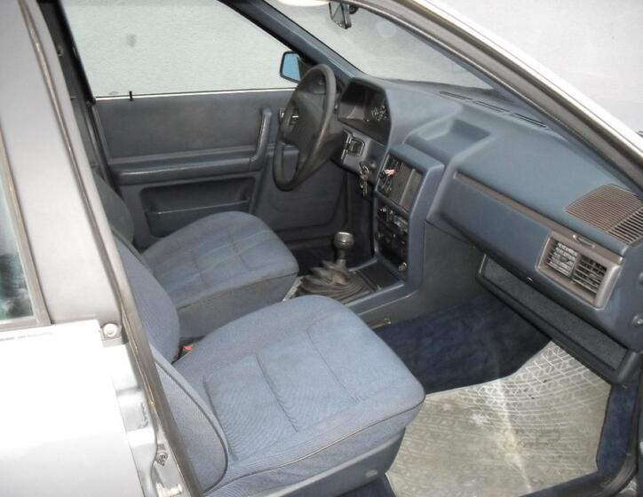 Audi 100 16
