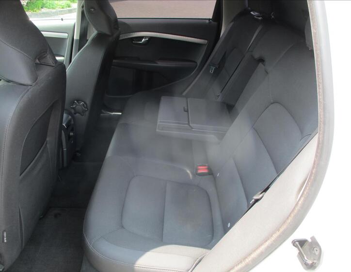 Volvo XC70 8