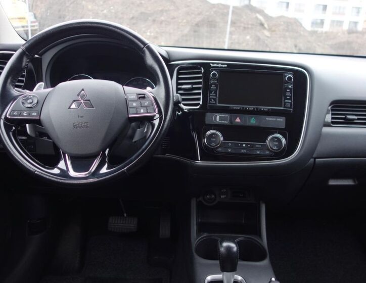 Mitsubishi Outlander 18