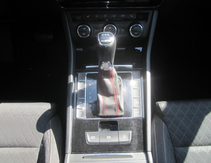 Škoda Superb 10