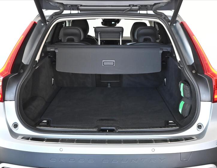 Volvo V90 6