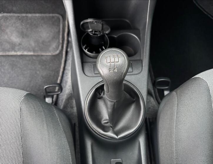 Škoda Fabia 16