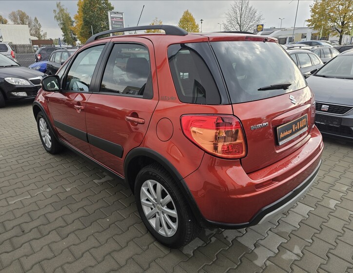Suzuki SX4 8