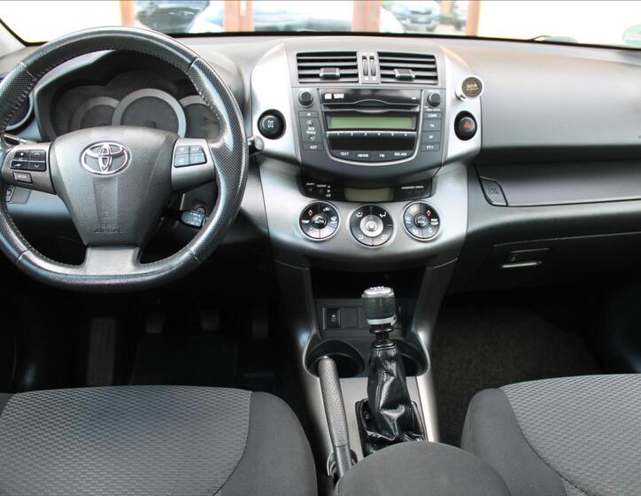 Toyota RAV4 9