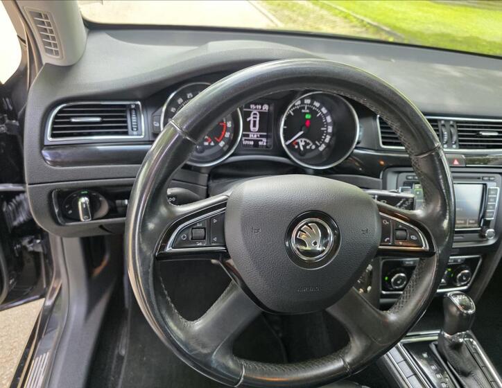 Škoda Superb 13
