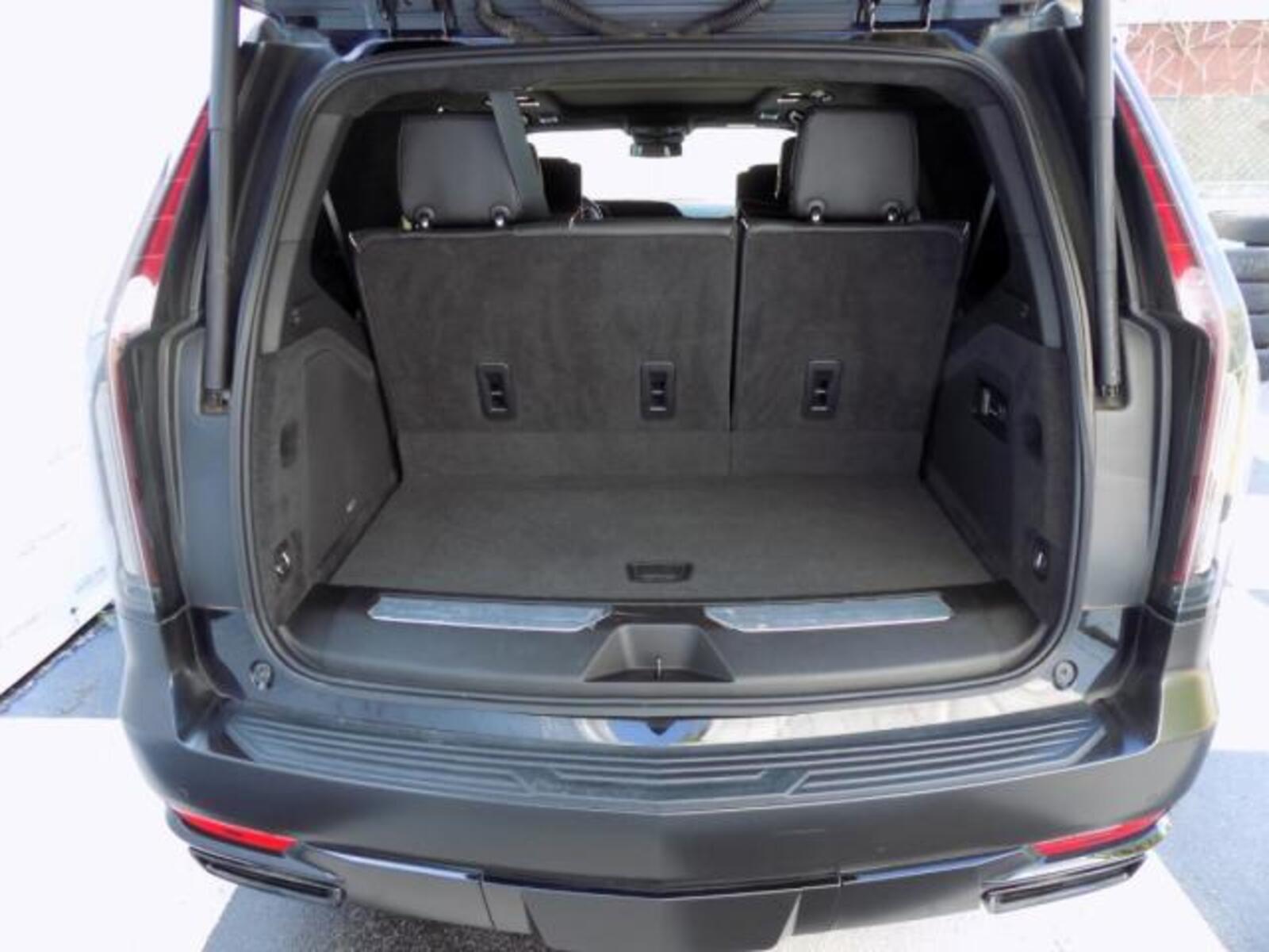 Cadillac Escalade 8
