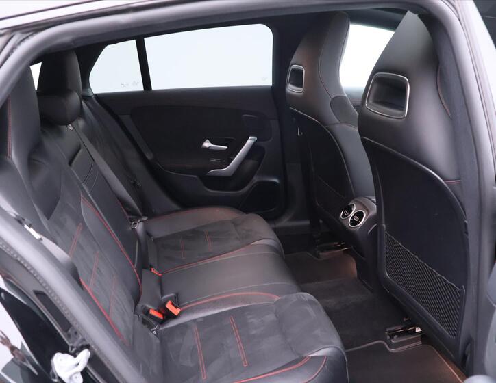 Mercedes-Benz CLA 14