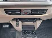 Volkswagen Multivan 14