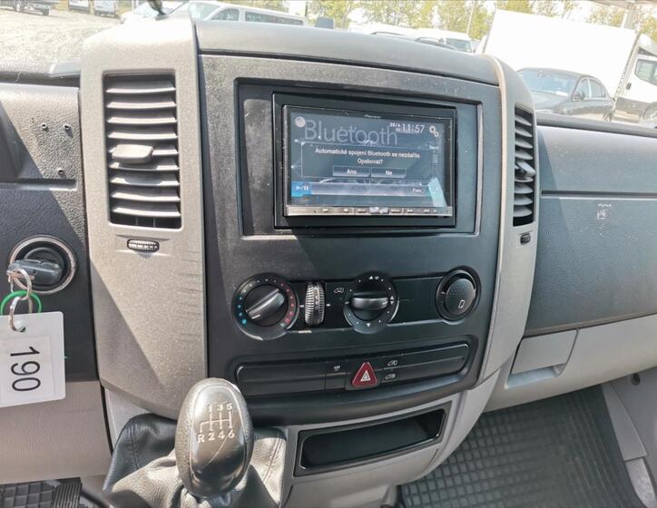 Mercedes-Benz Sprinter 9