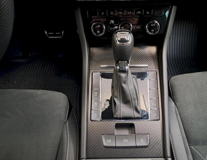 Škoda Superb 27