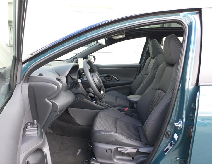 Toyota Yaris 9