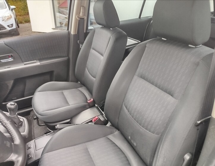 Mazda 5 14