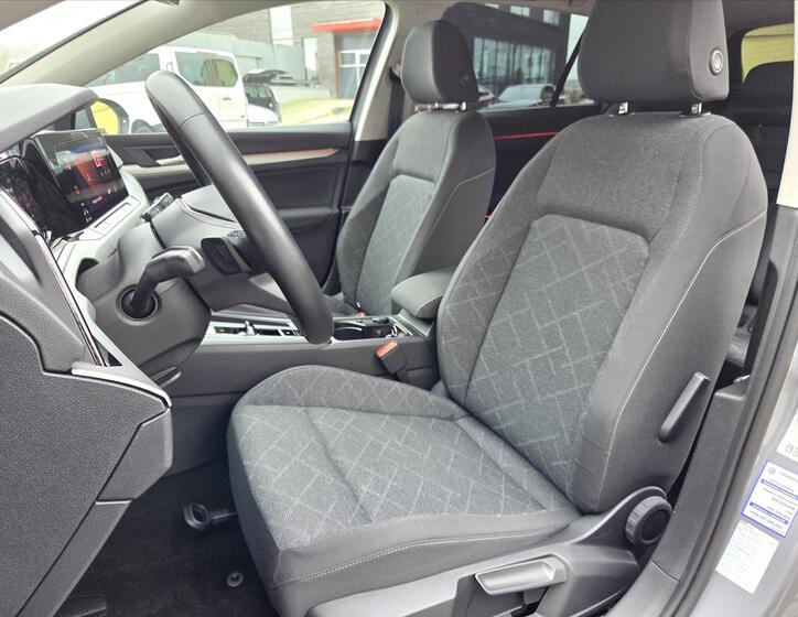 Volkswagen Golf 8